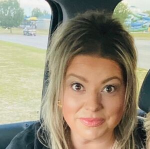 Meet your Posher, Whitney